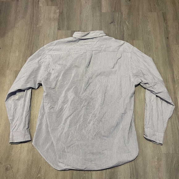 Tommy Hilfiger button up - Picture 3 of 3